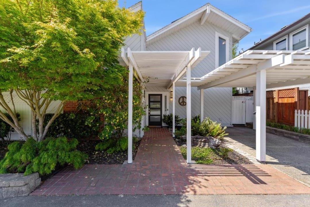 129 Santa Cruz Avenue, Aptos, CA, 95003