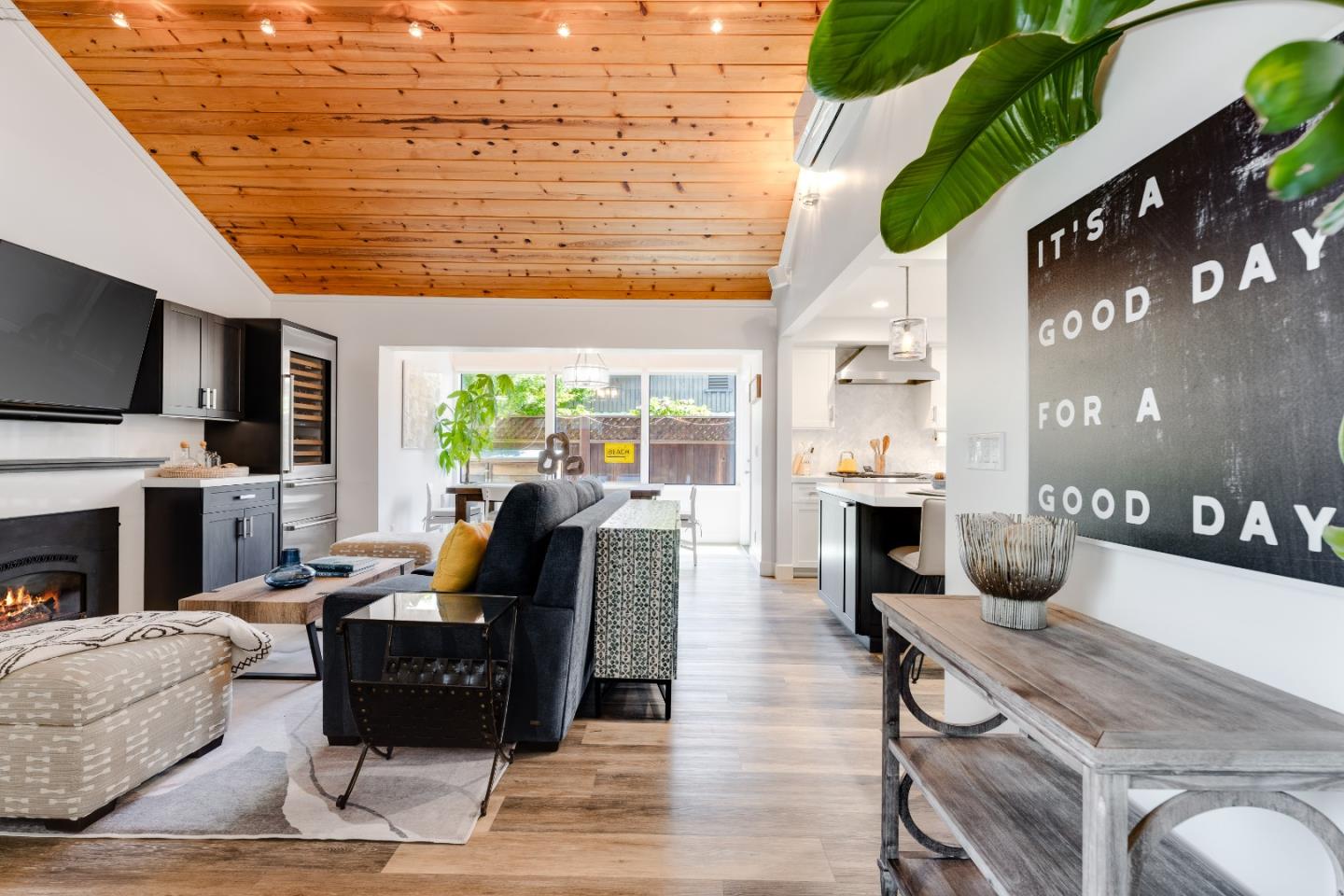 129 Santa Cruz Avenue, Aptos, CA, 95003