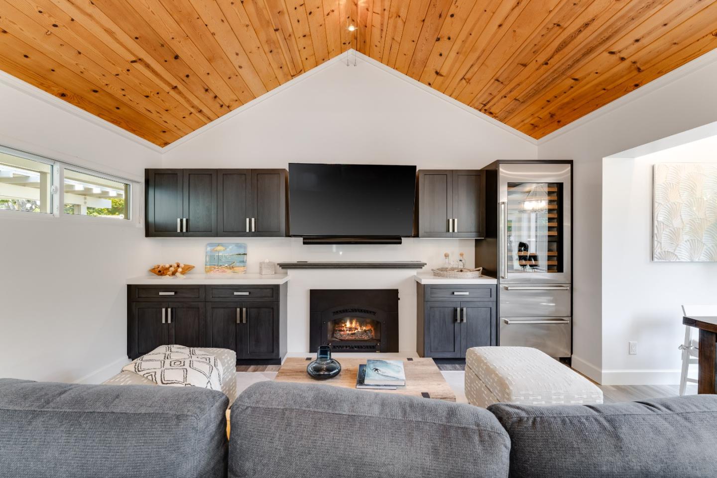 129 Santa Cruz Avenue, Aptos, CA, 95003