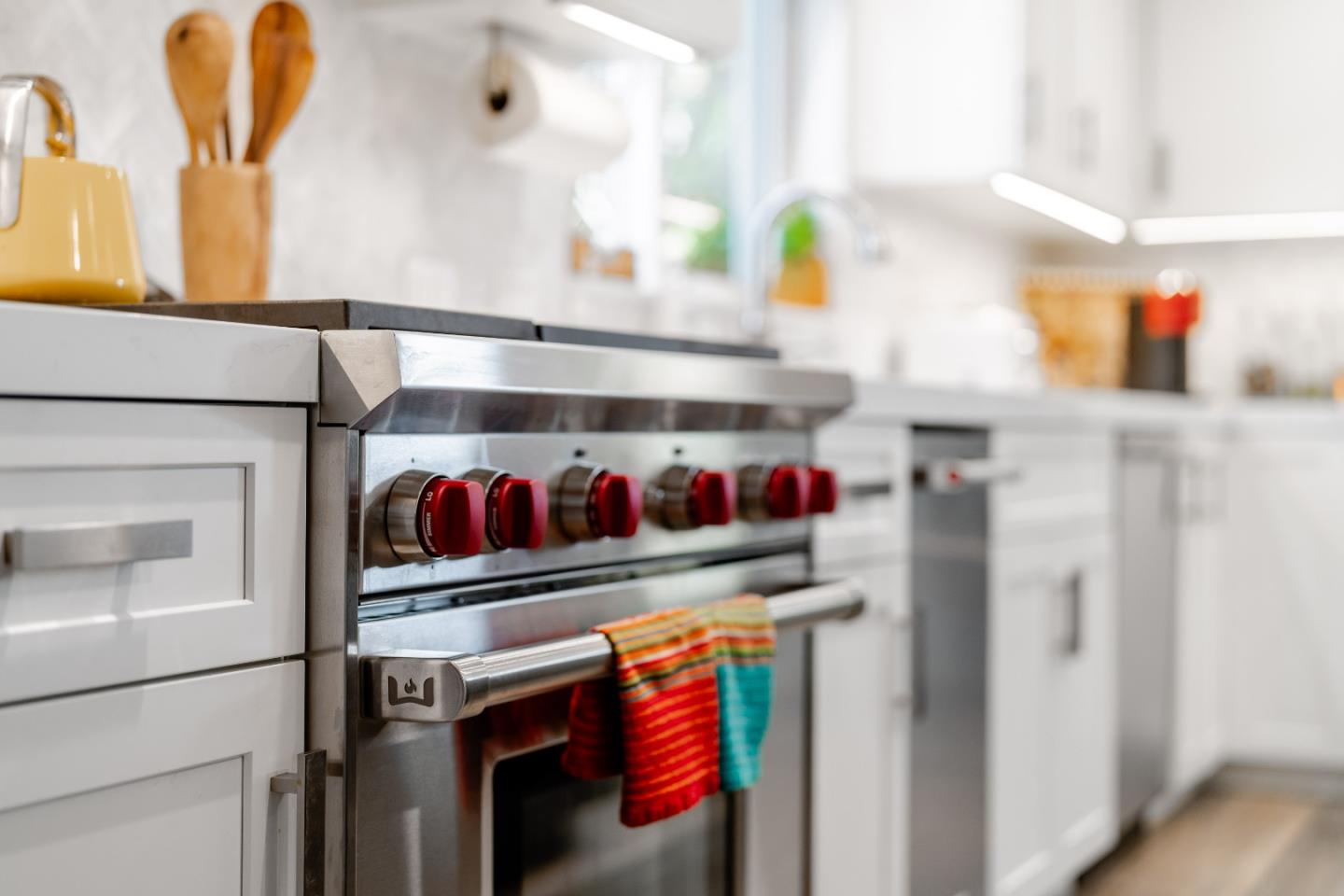 129 Santa Cruz Avenue, Aptos, CA, 95003