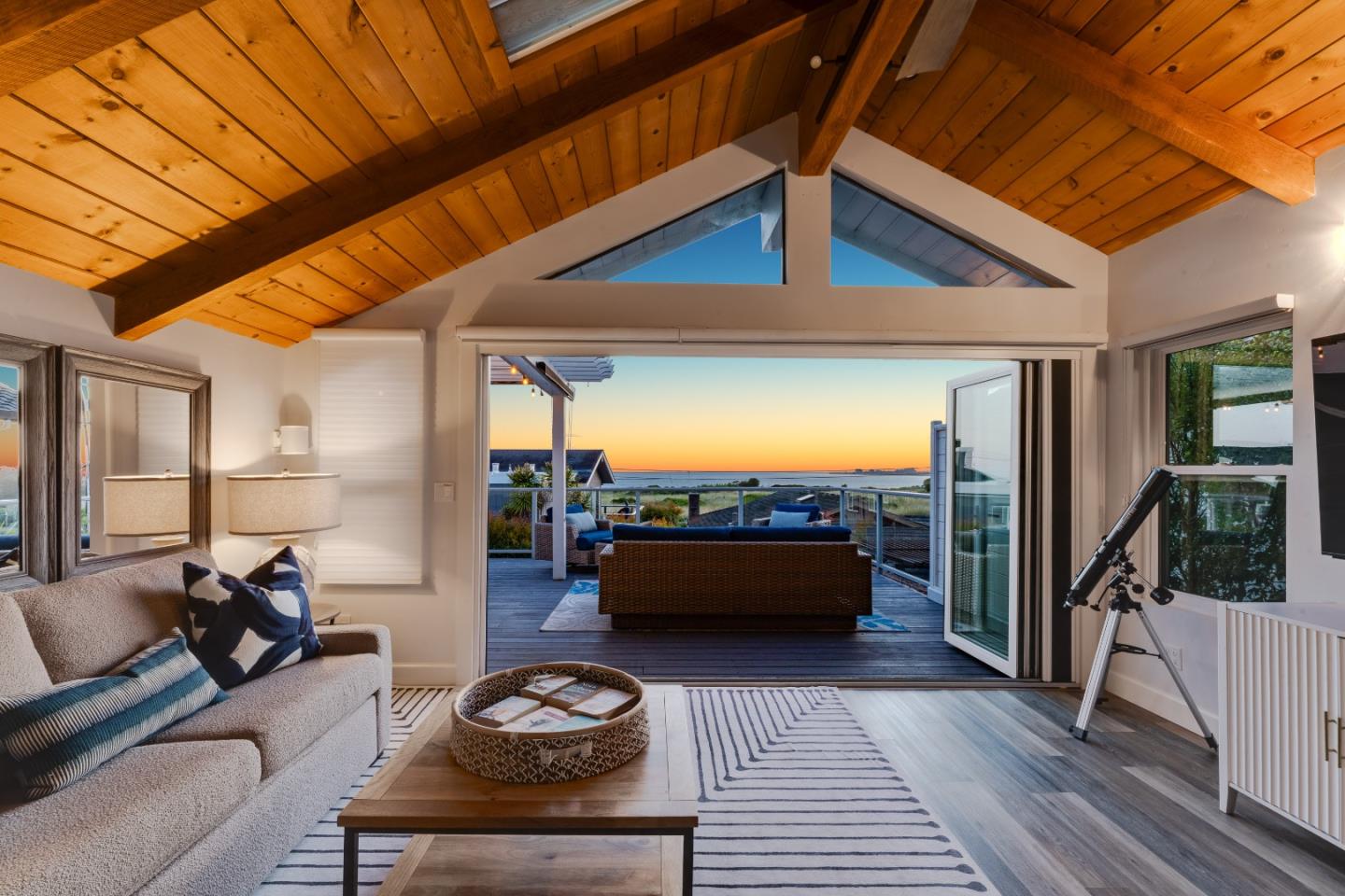 129 Santa Cruz Avenue, Aptos, CA, 95003