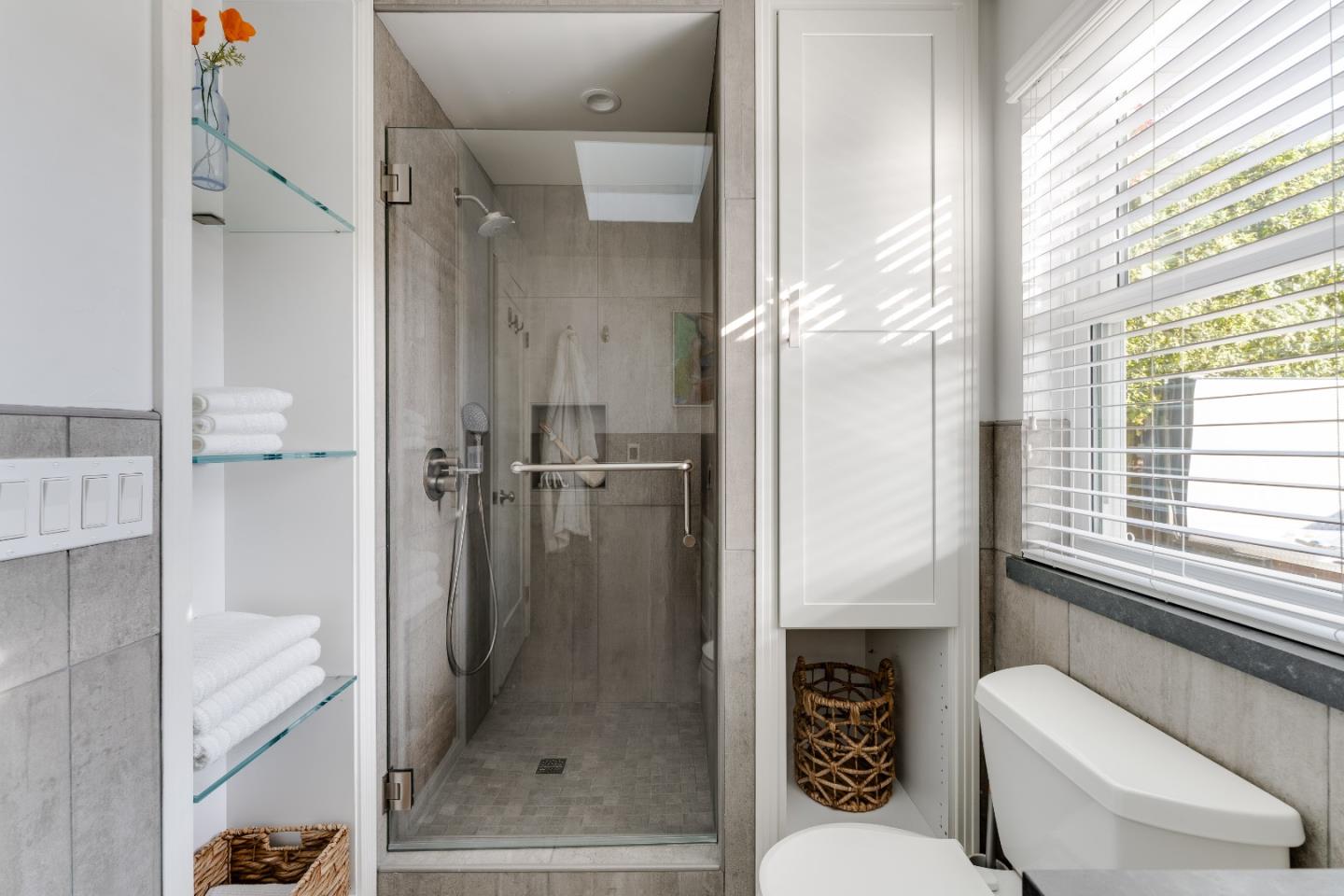 129 Santa Cruz Avenue, Aptos, CA, 95003