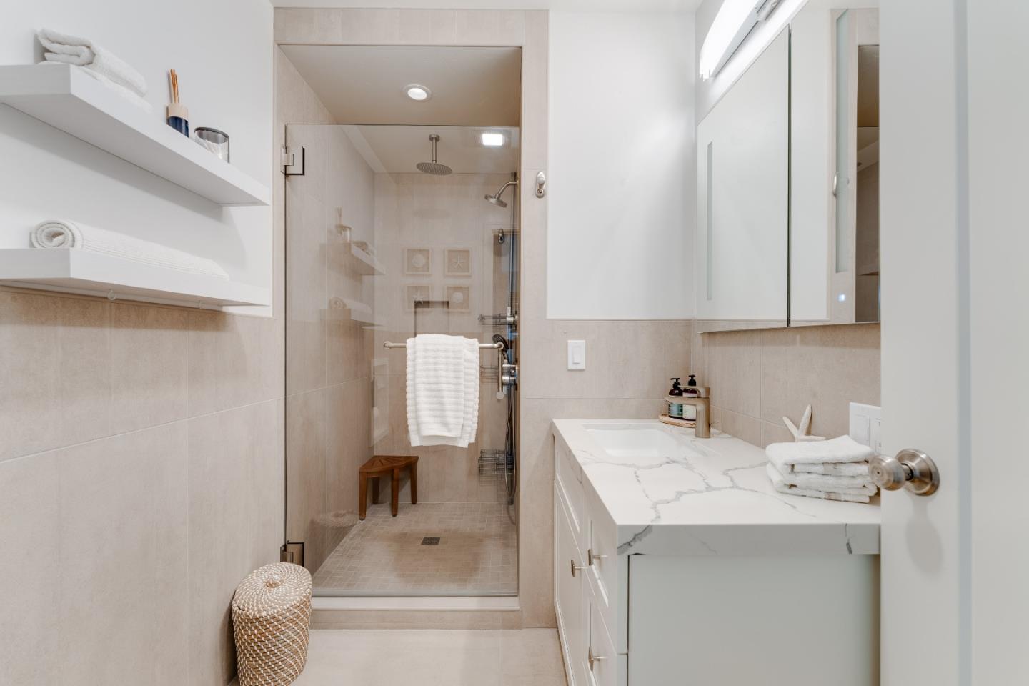 129 Santa Cruz Avenue, Aptos, CA, 95003