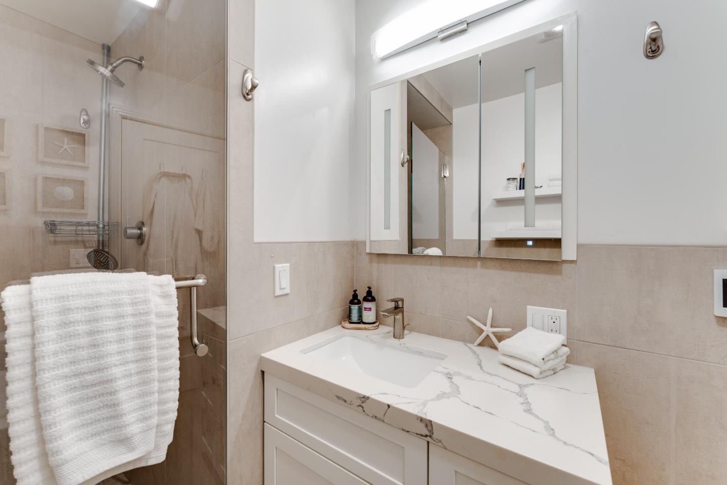 129 Santa Cruz Avenue, Aptos, CA, 95003