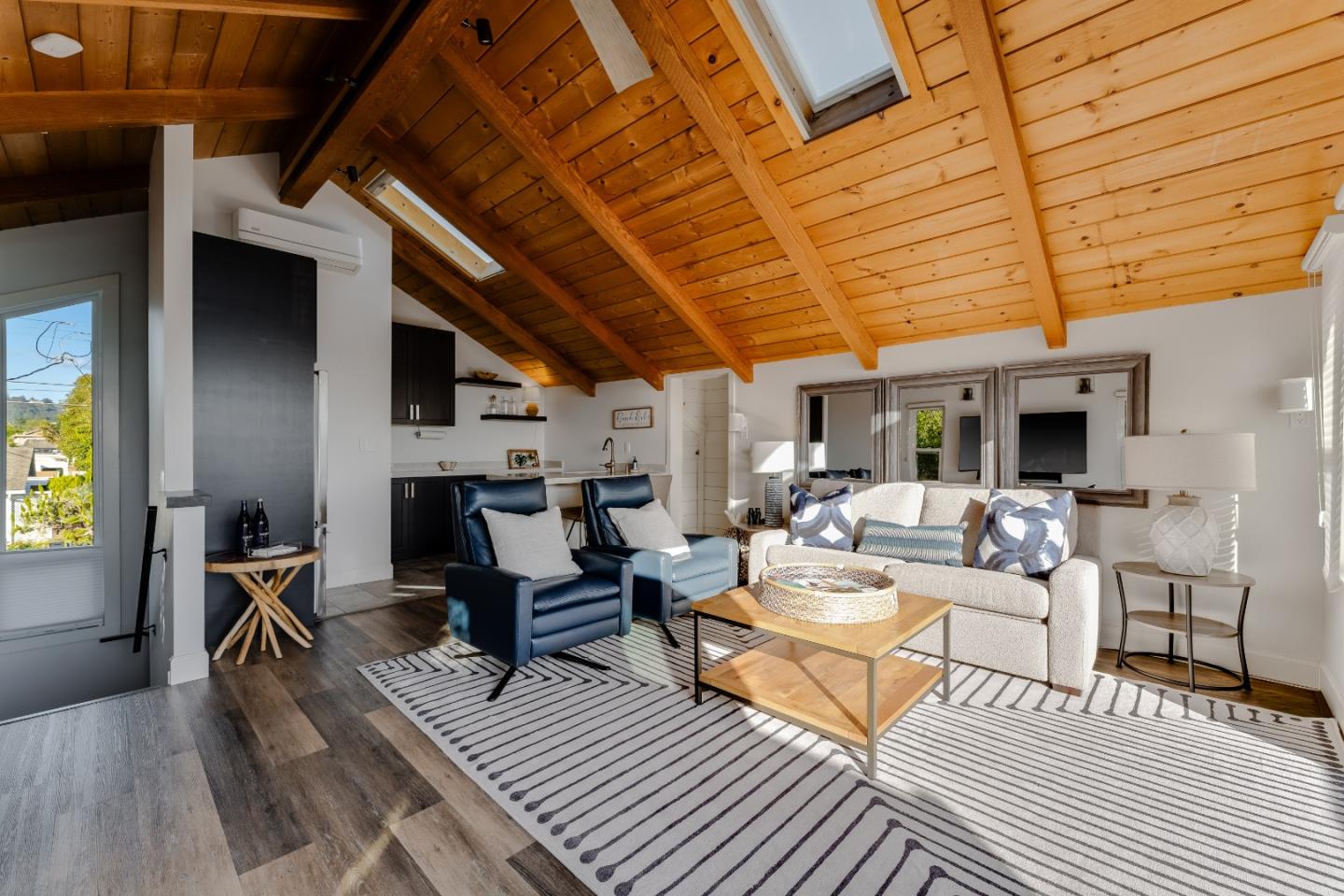 129 Santa Cruz Avenue, Aptos, CA, 95003