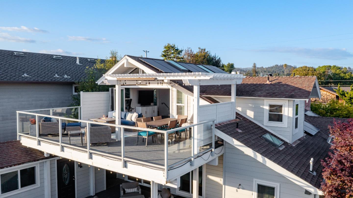 129 Santa Cruz Avenue, Aptos, CA, 95003