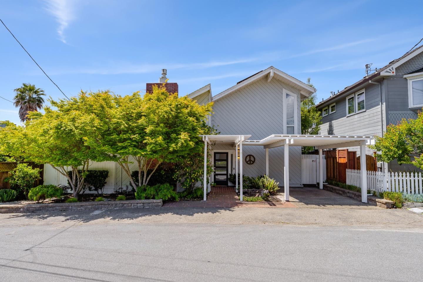 129 Santa Cruz Avenue, Aptos, CA, 95003