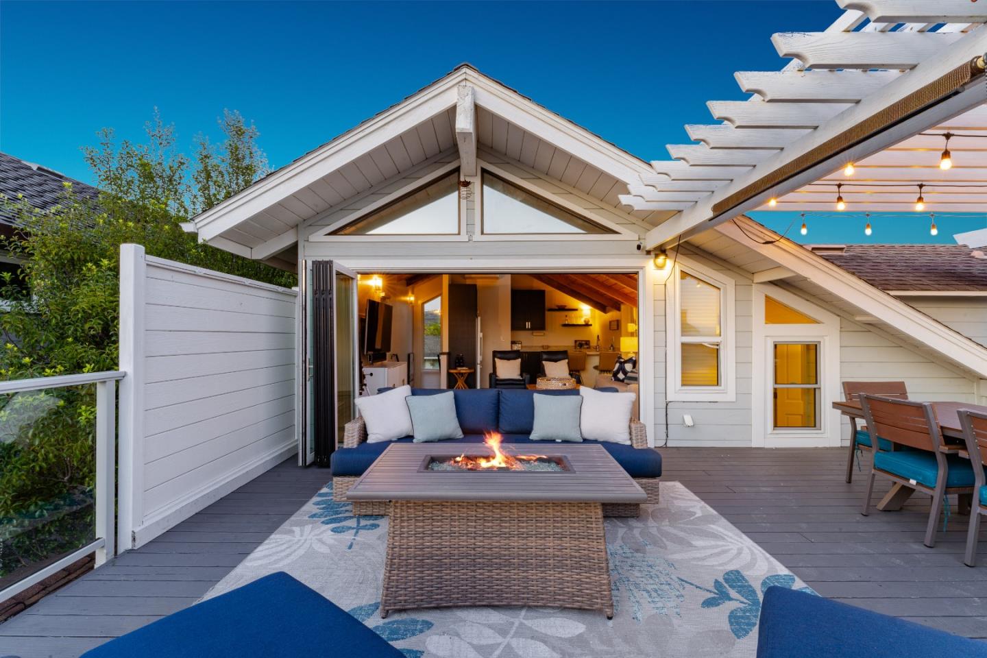 129 Santa Cruz Avenue, Aptos, CA, 95003