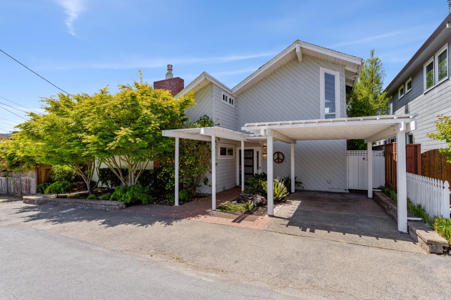 129 Santa Cruz Avenue, Aptos, CA, 95003