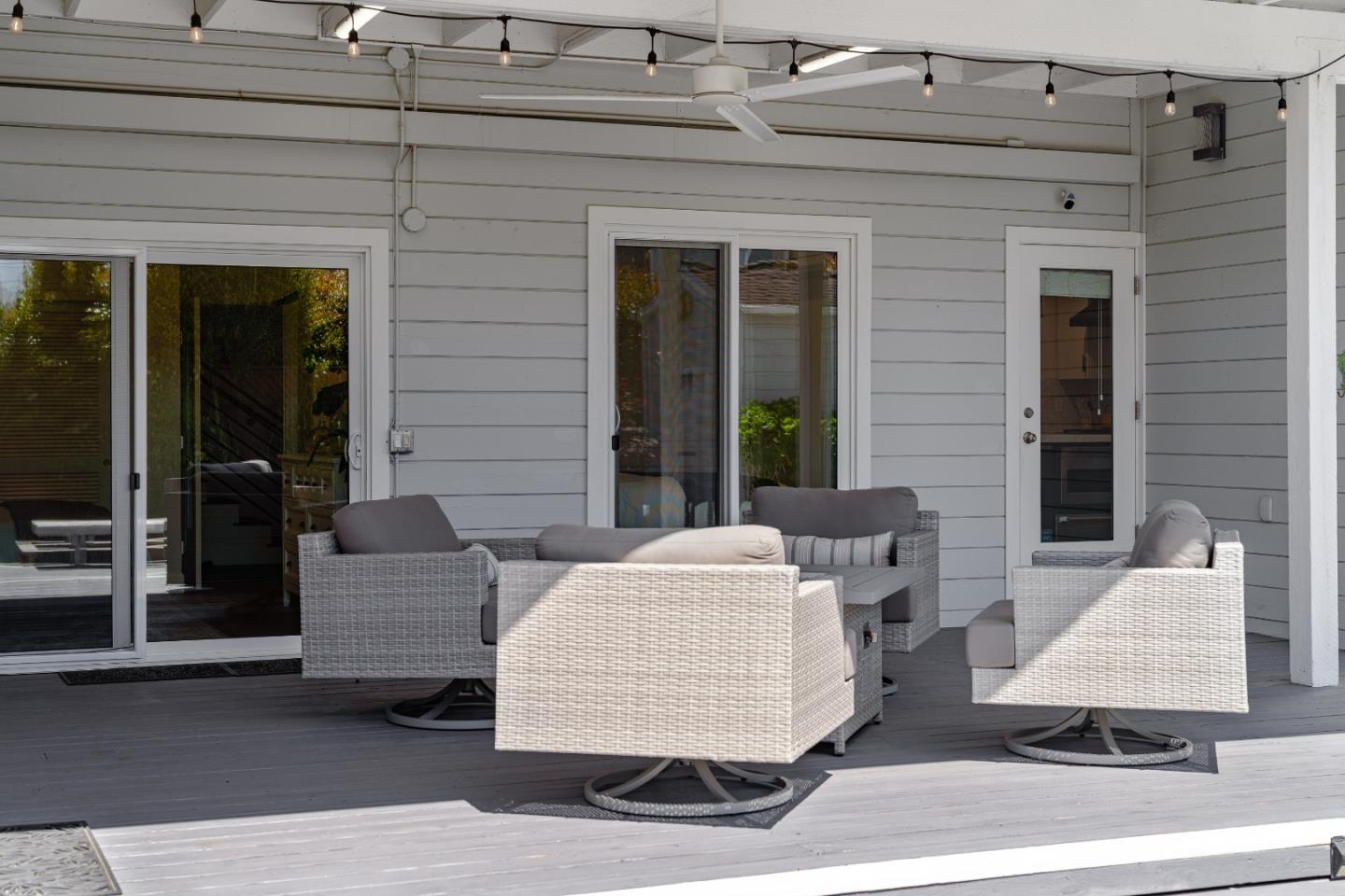129 Santa Cruz Avenue, Aptos, CA, 95003