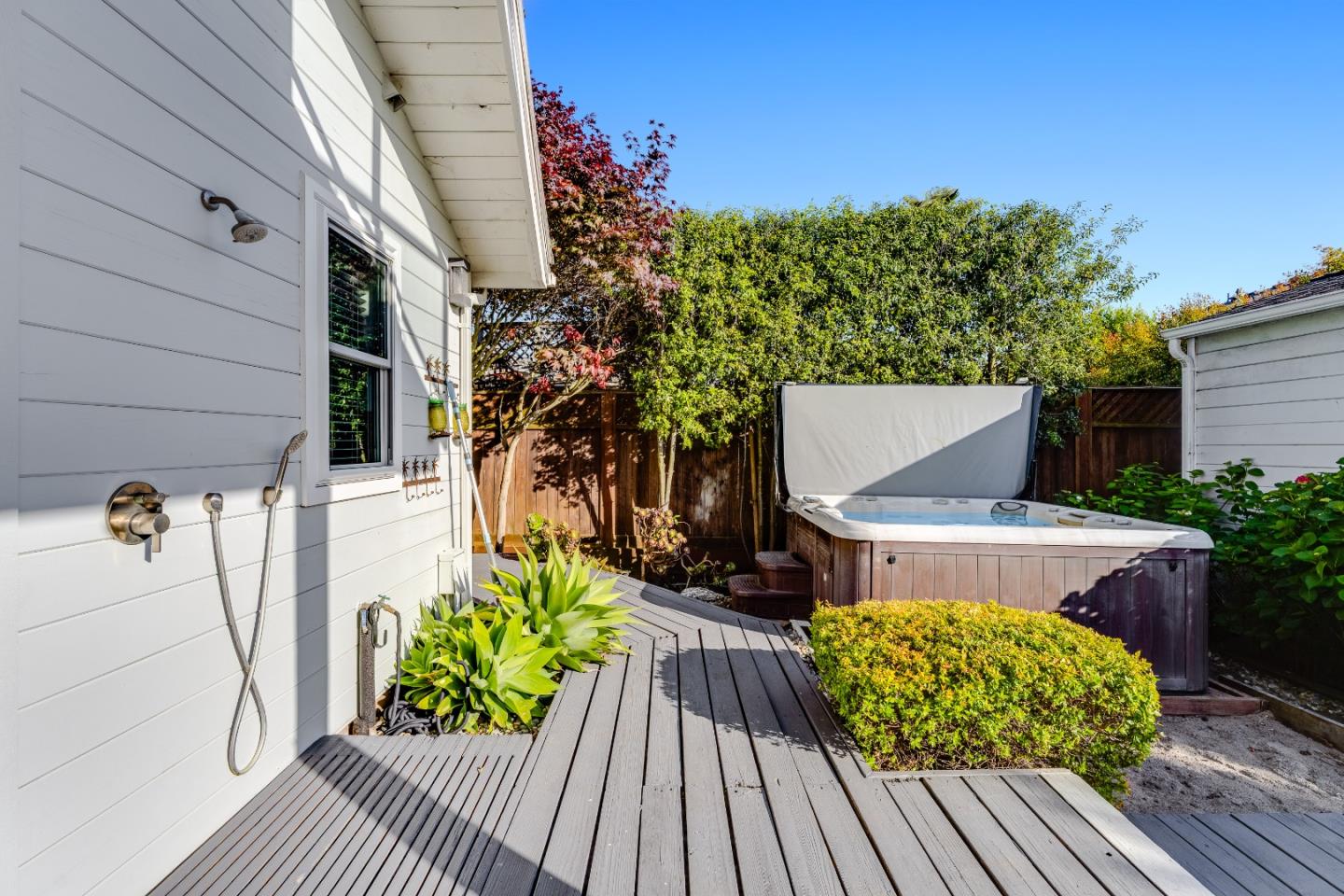 129 Santa Cruz Avenue, Aptos, CA, 95003
