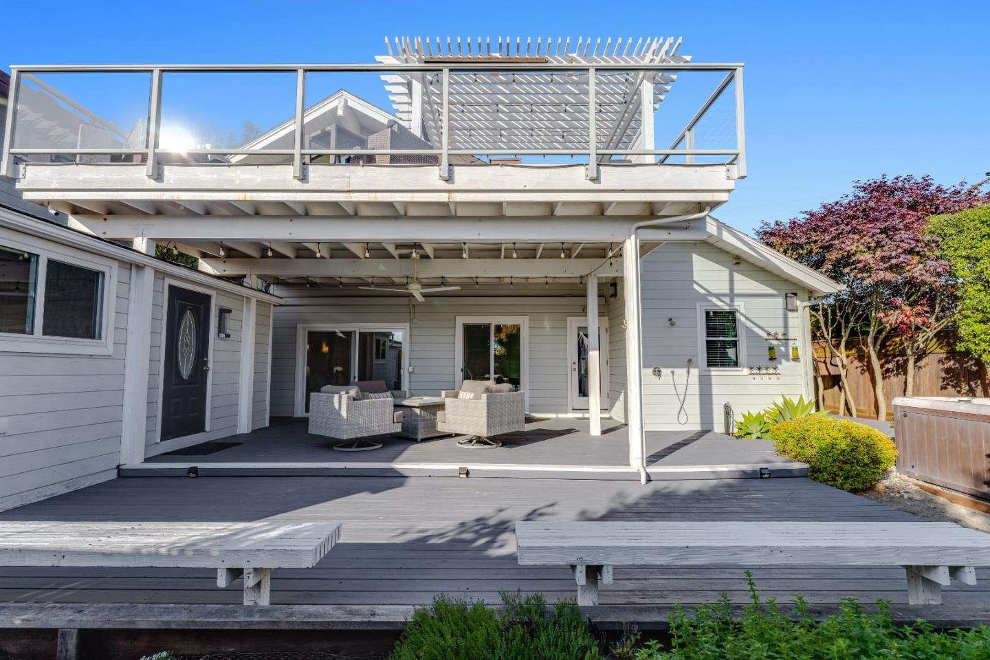 129 Santa Cruz Avenue, Aptos, CA, 95003