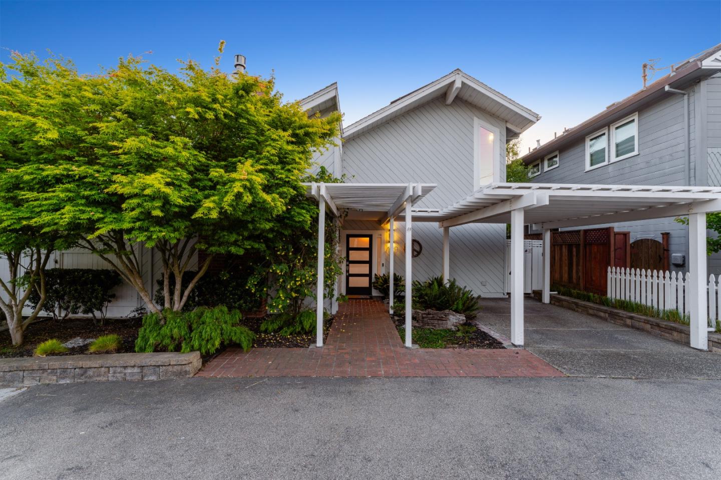 129 Santa Cruz Avenue, Aptos, CA, 95003