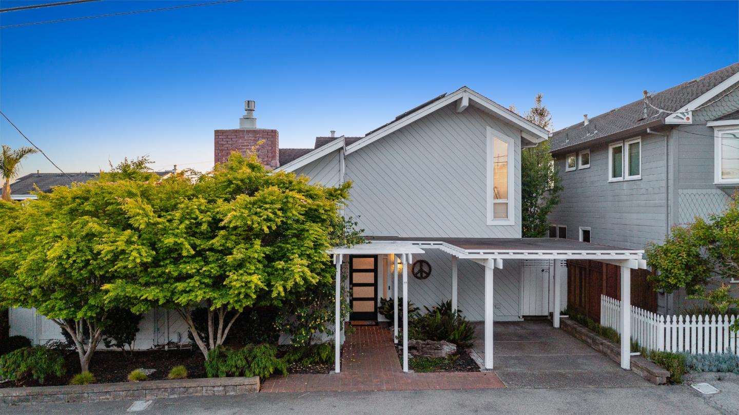129 Santa Cruz Avenue, Aptos, CA, 95003