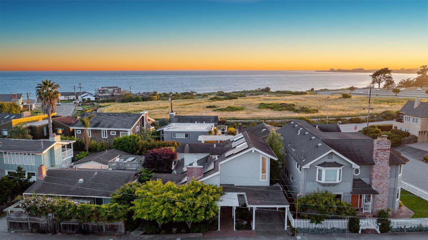 129 Santa Cruz Avenue, Aptos, CA, 95003