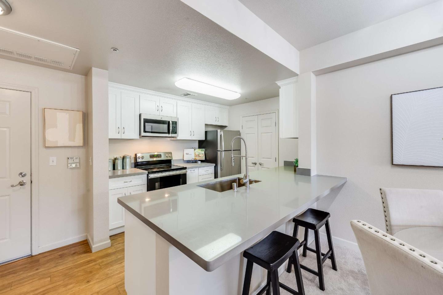 Photo #5: ML82045380 Listing: Photo #5