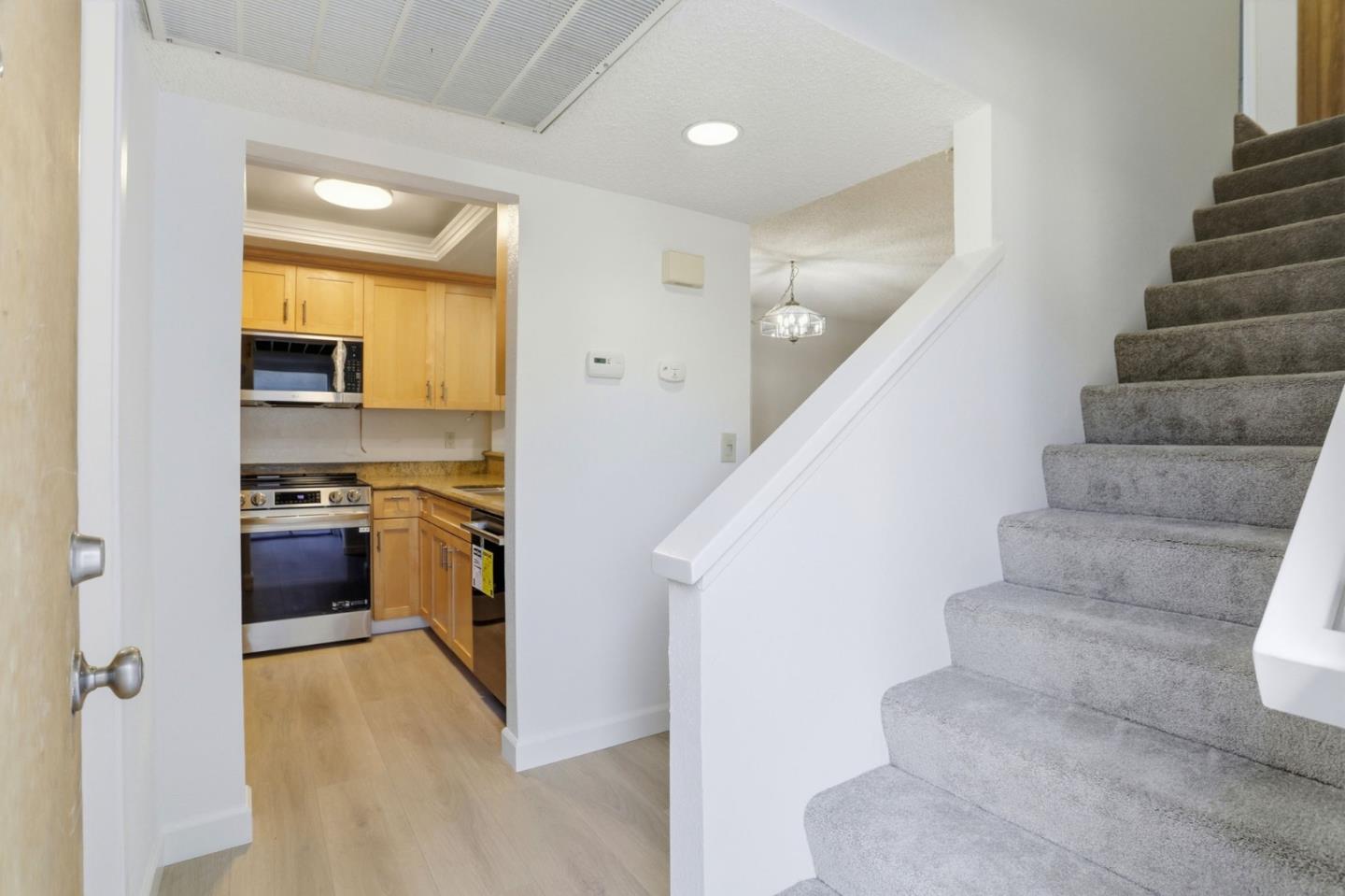 Photo #4: ML82045382 Listing: Photo #4