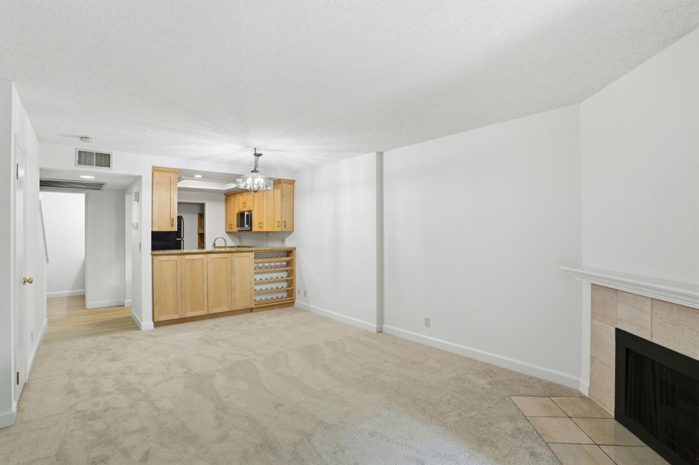 Photo #8: ML82045382 Listing: Photo #8