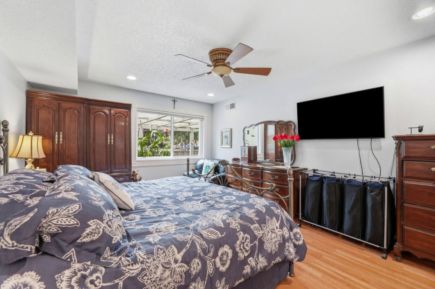 Photo #25: ML82045439 Listing: Photo #25