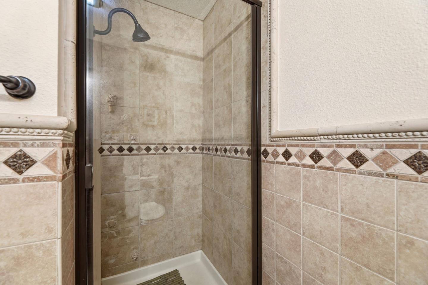 Photo #27: ML82045439 Listing: Photo #27