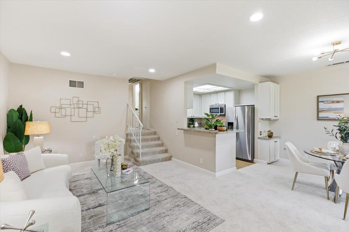Photo #2: ML82045446 Listing: Photo #2