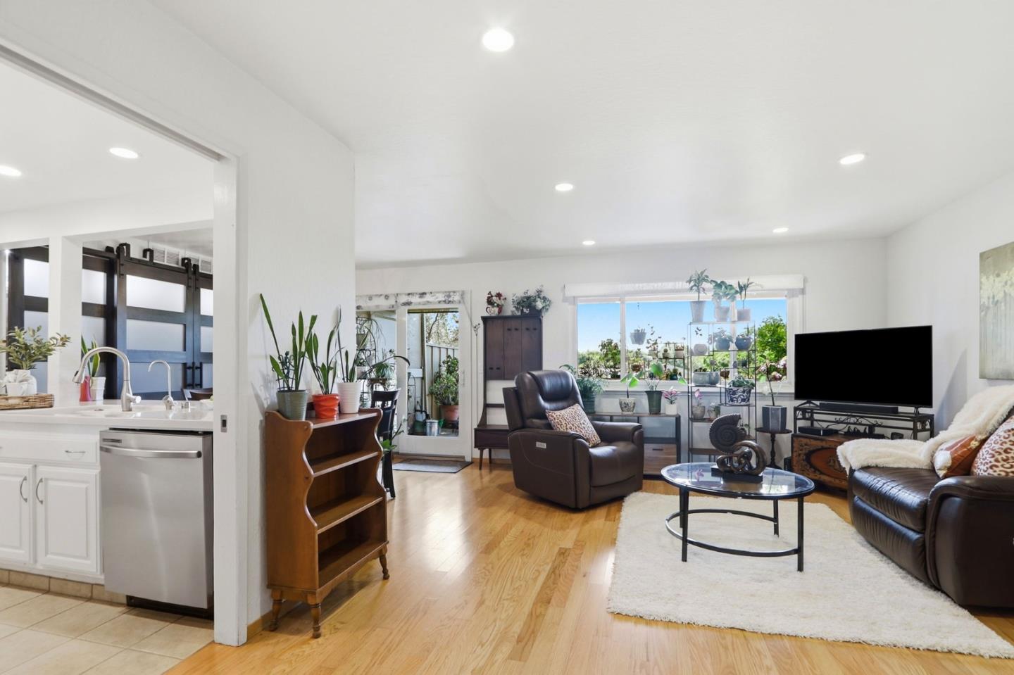 Photo #4: ML82045474 Listing: Photo #4