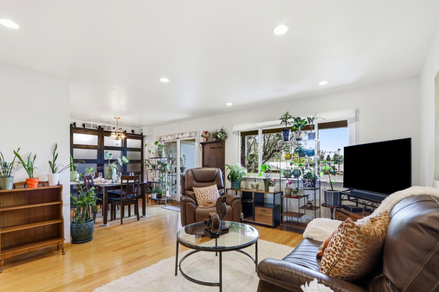 Photo #5: ML82045474 Listing: Photo #5
