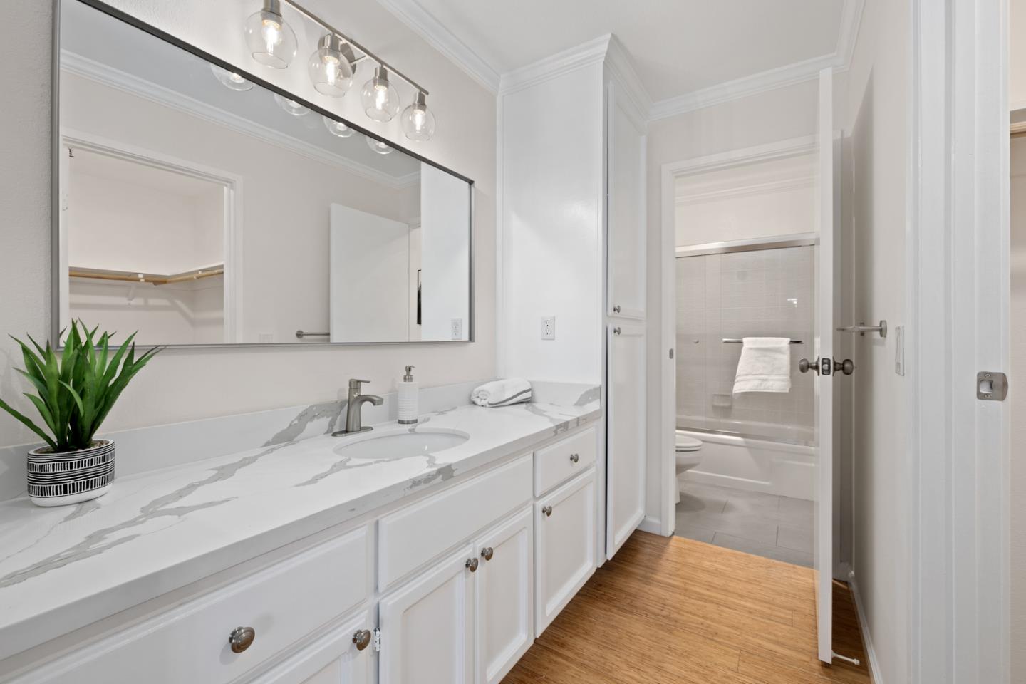 Photo #17: ML82045495 Listing: Photo #17