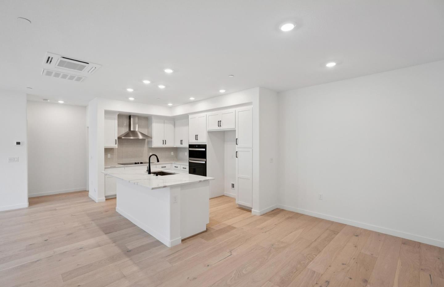 Photo #17: ML82045516 Listing: Photo #17