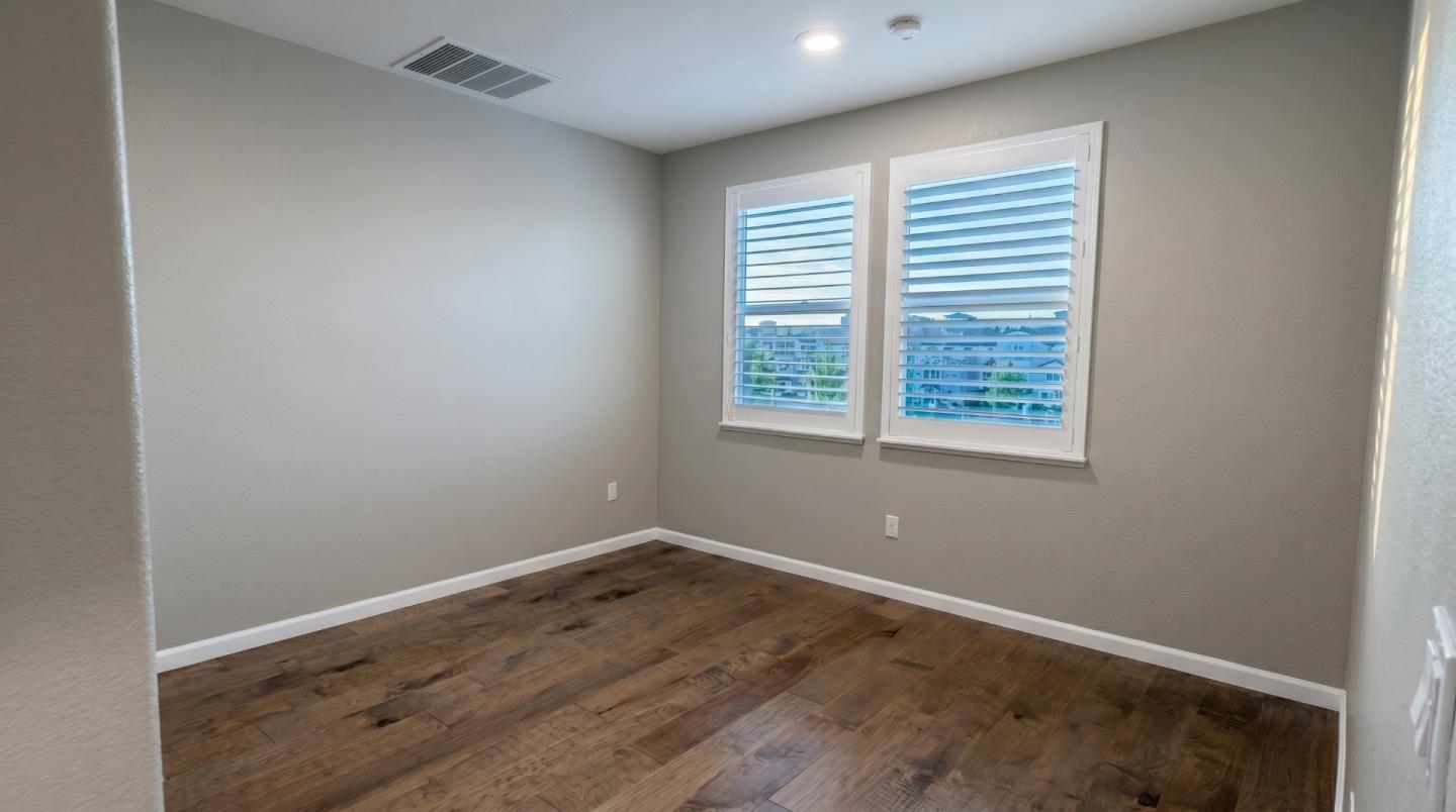 Photo #4: ML82045538 Listing: Photo #4
