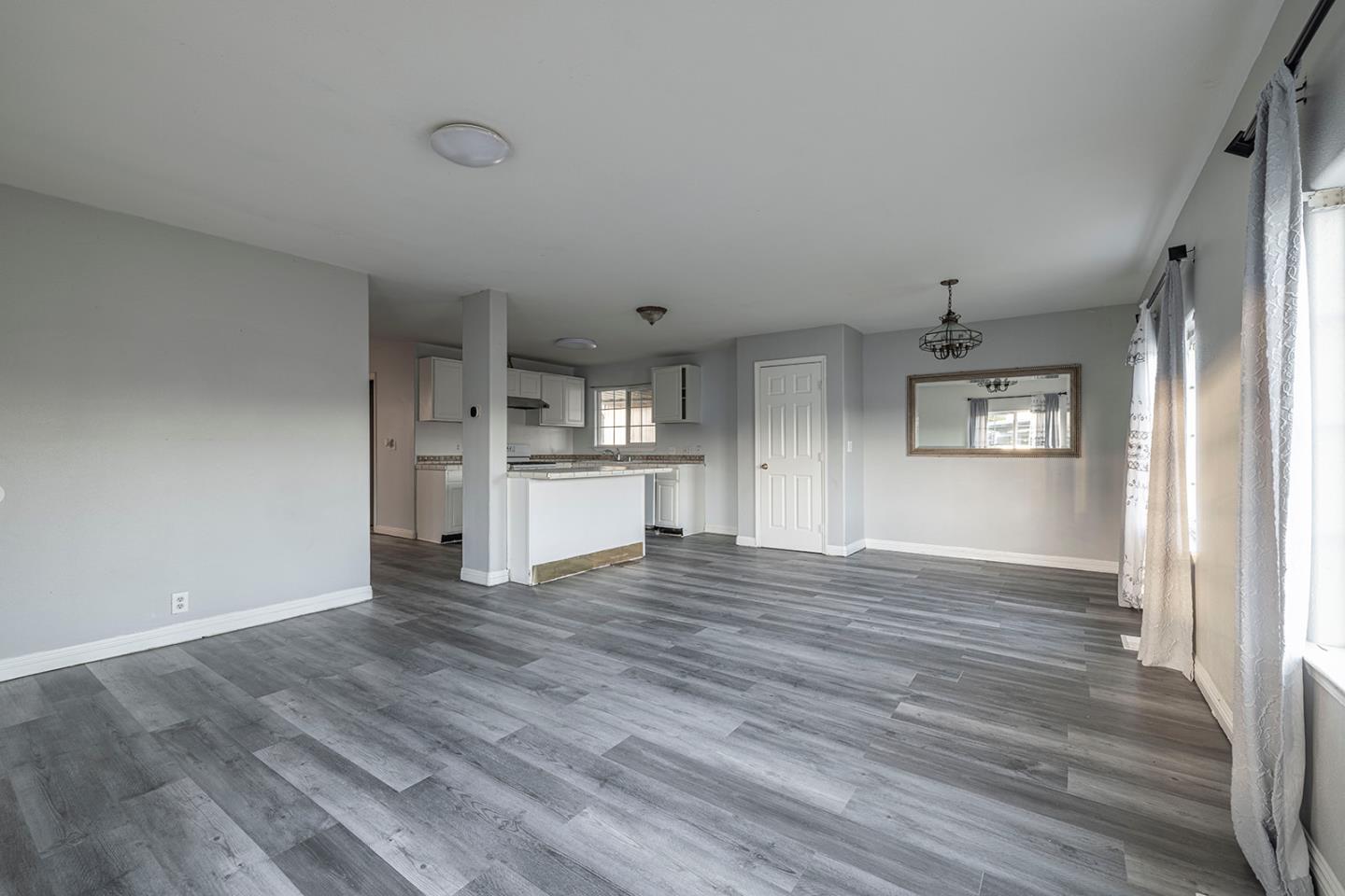 1 Appletree Ln 1