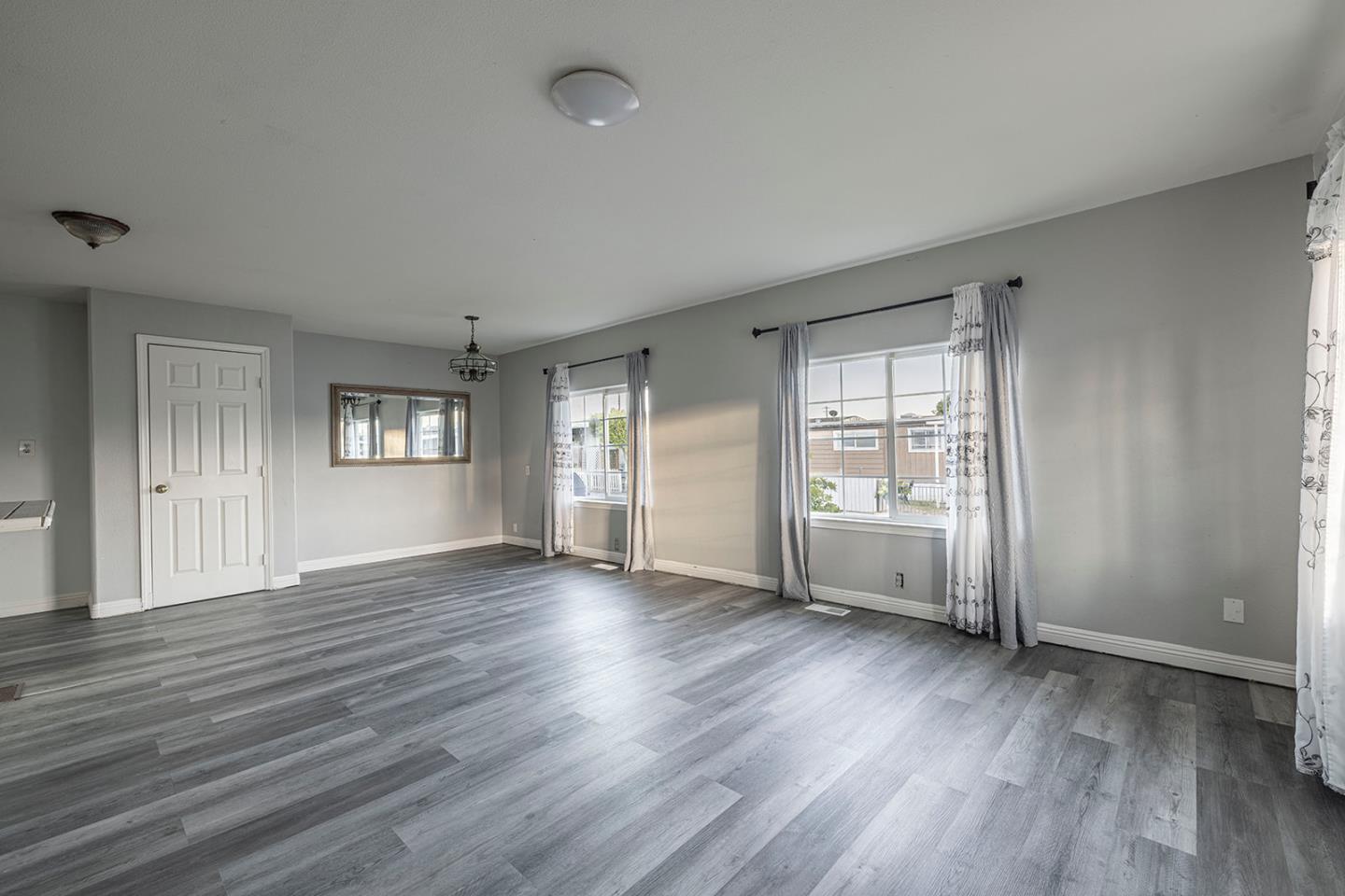 1 Appletree Ln 1