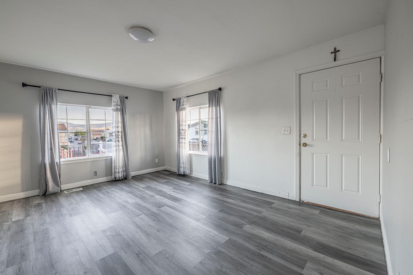 1 Appletree Ln 1