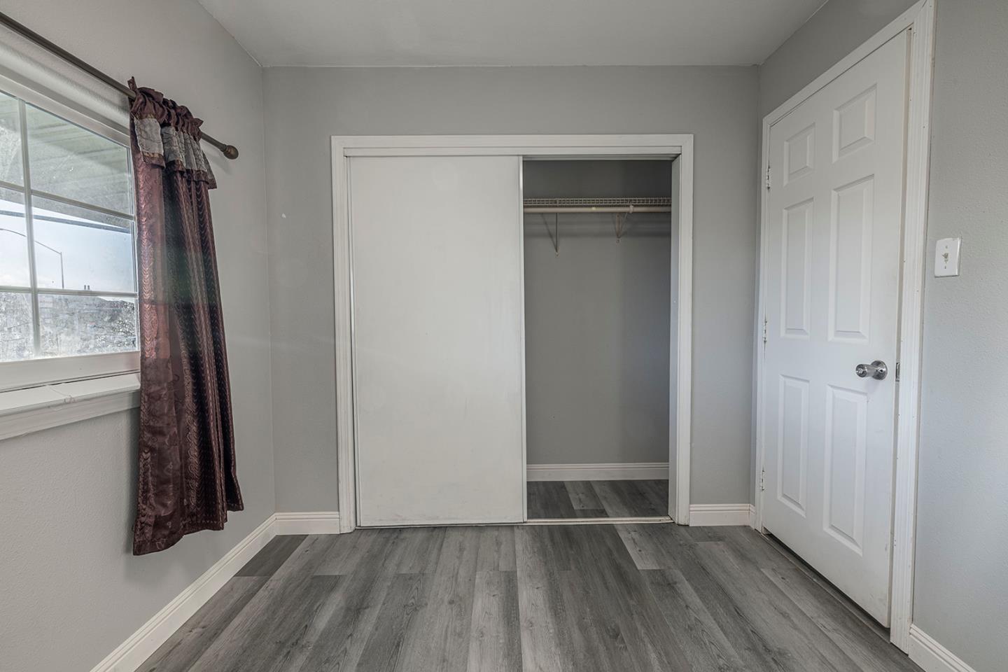 1 Appletree Ln 1