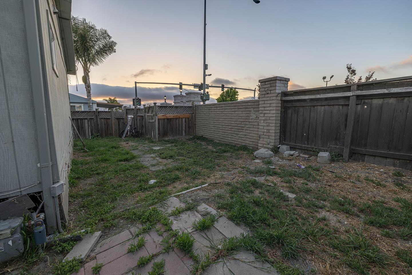 1 Appletree Ln 1