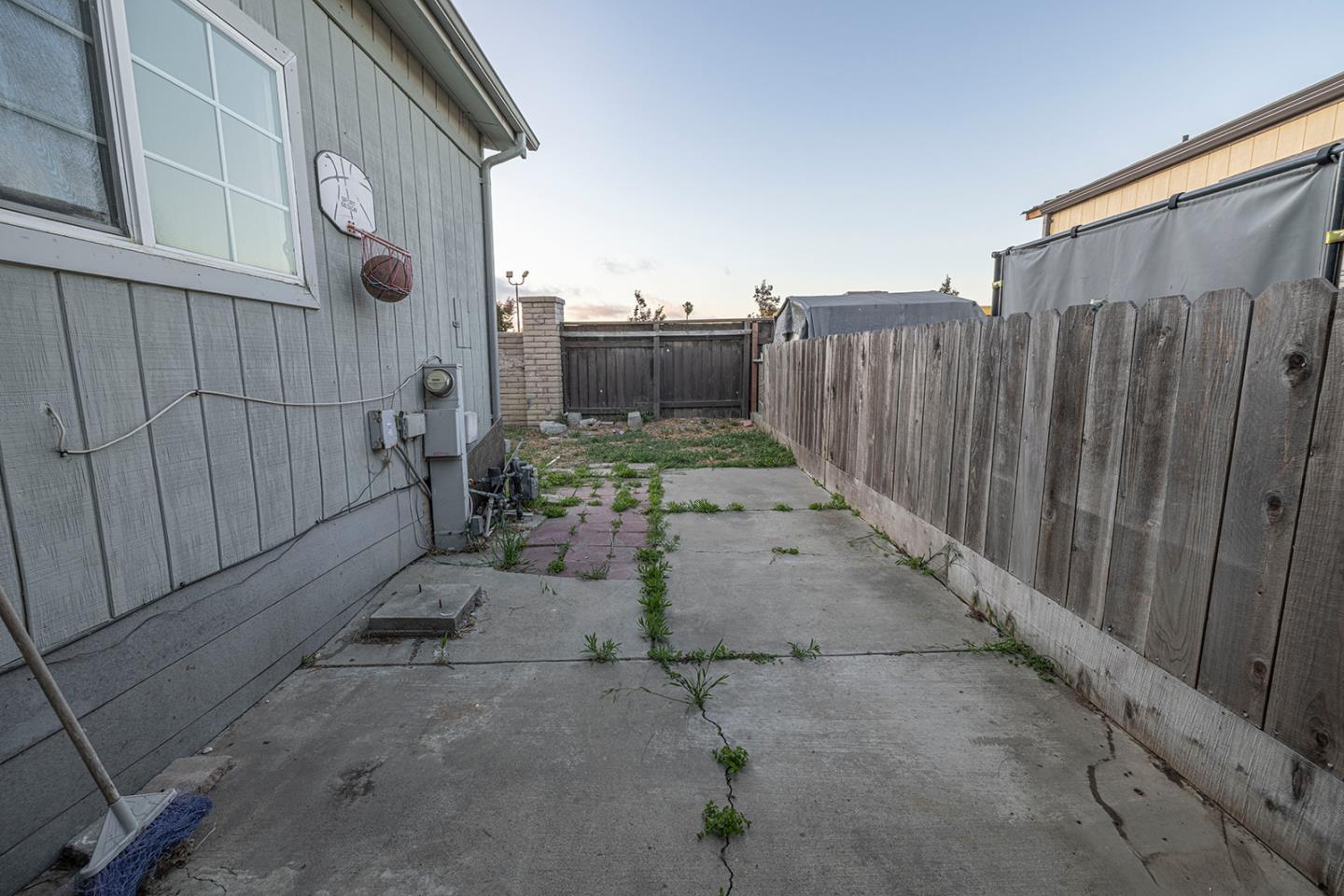 1 Appletree Ln 1