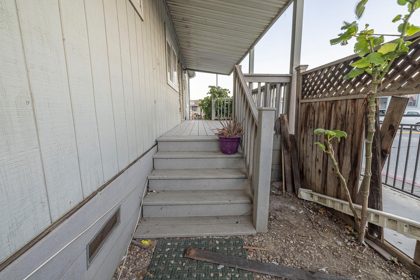 1 Appletree Ln 1