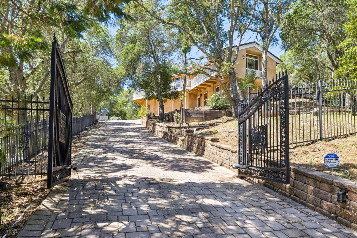 21220 Blue Hills Lane, Saratoga, CA, 95070