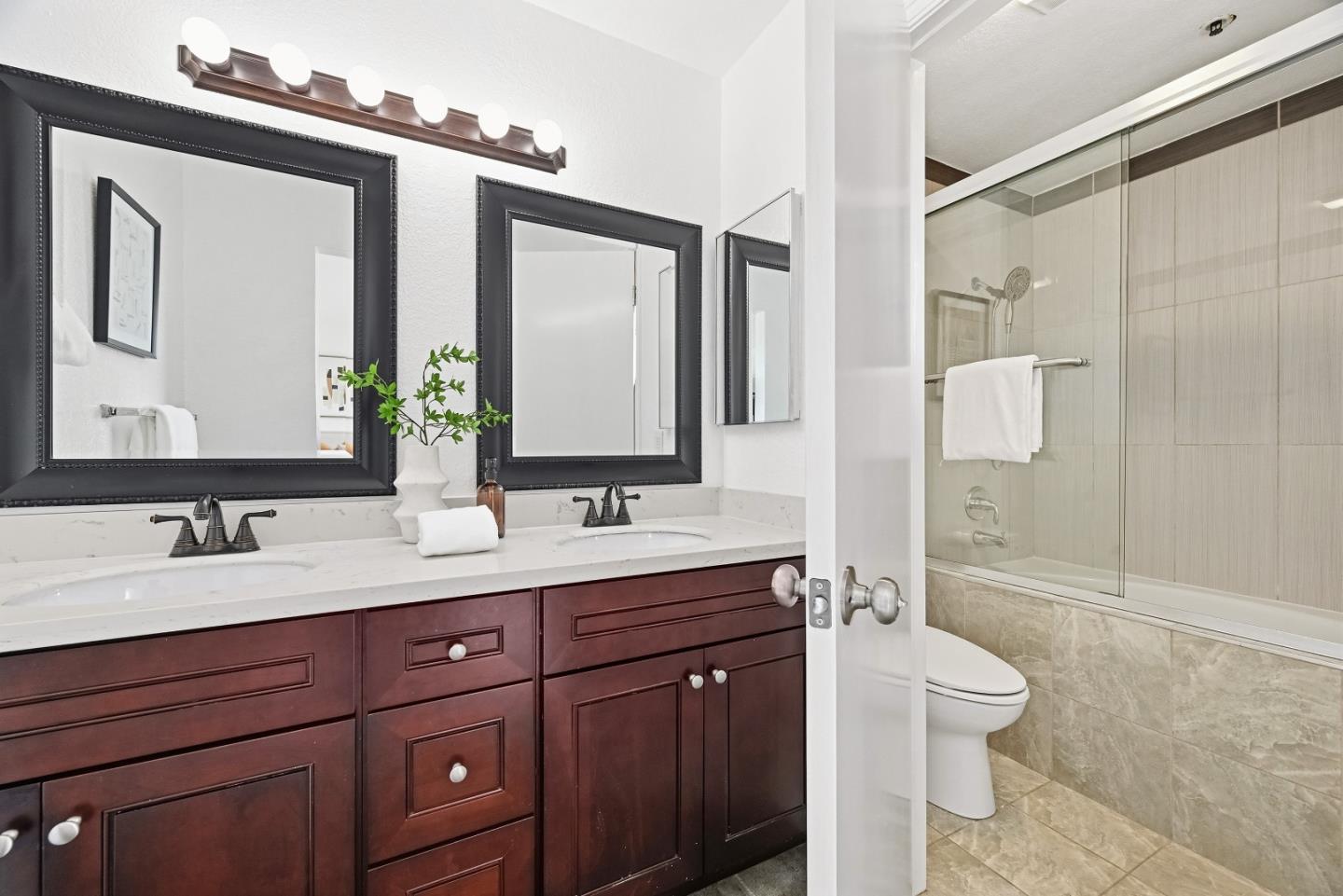 Photo #23: ML82045666 Listing: Photo #23