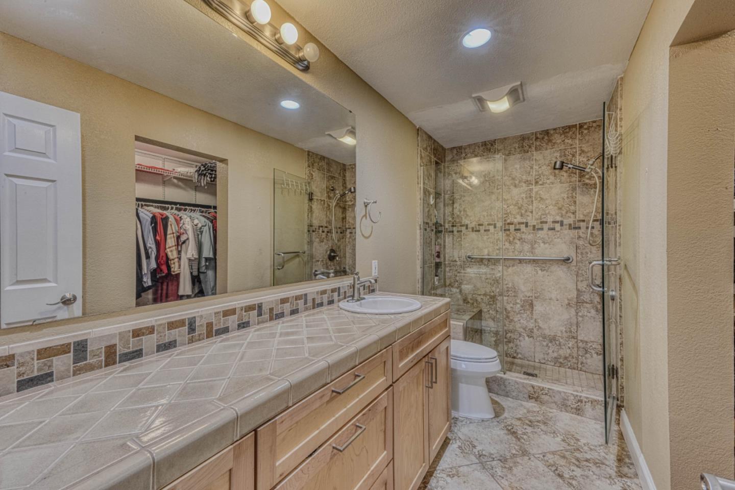 Photo #18: ML82045675 Listing: Photo #18