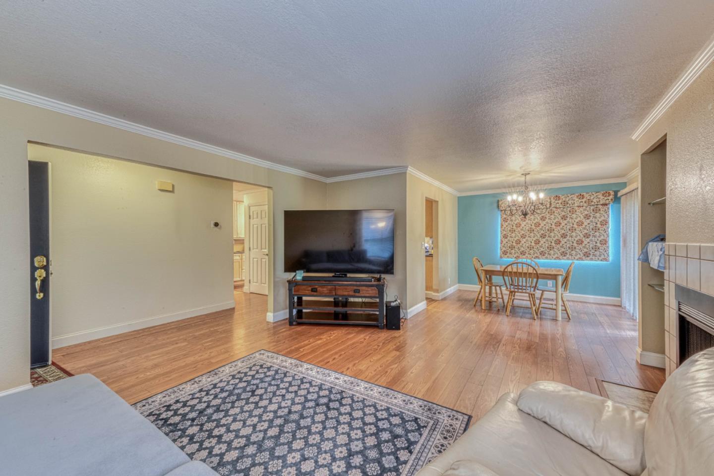 Photo #5: ML82045675 Listing: Photo #5