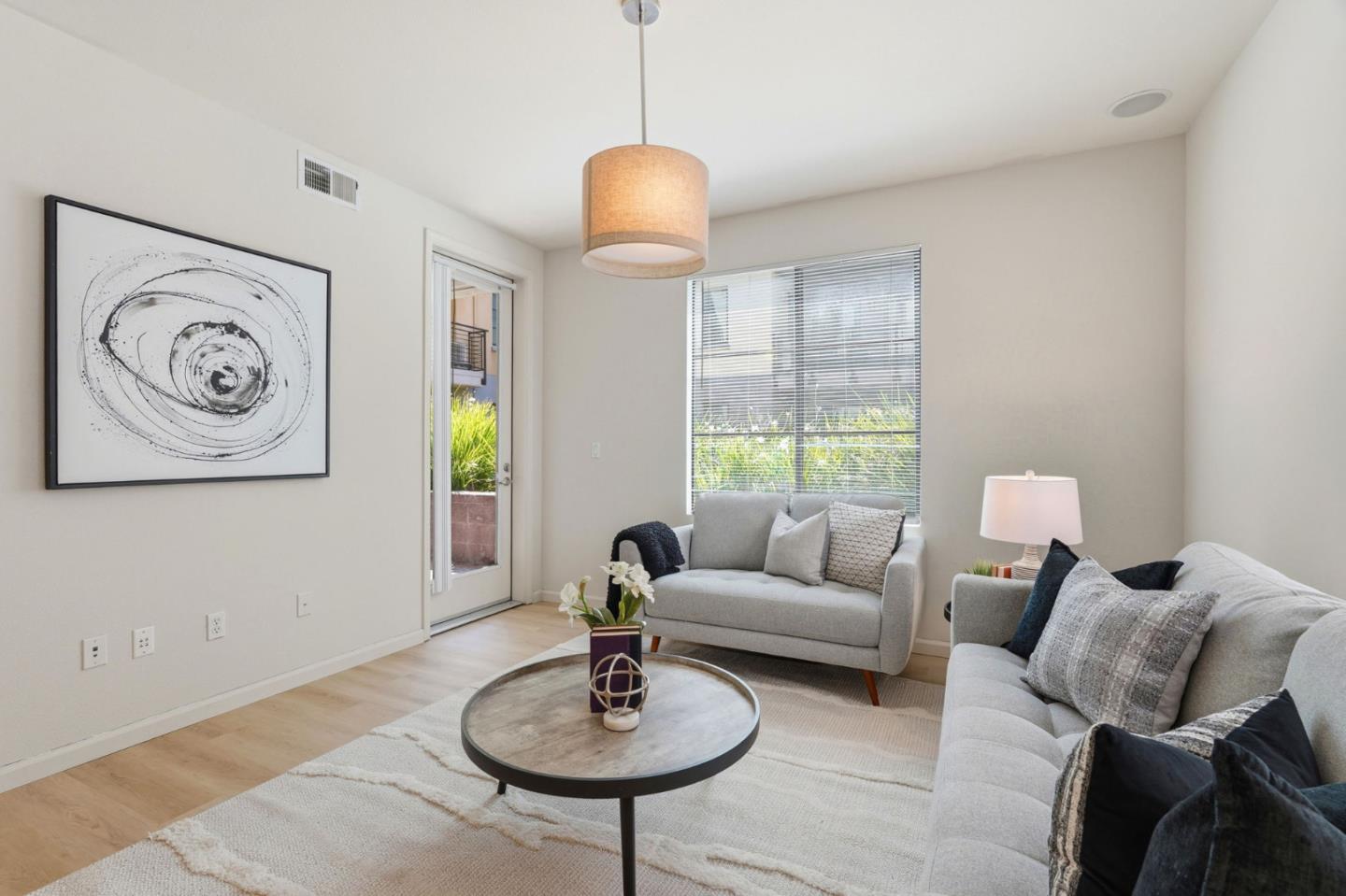 Photo #4: ML82045677 Listing: Photo #4