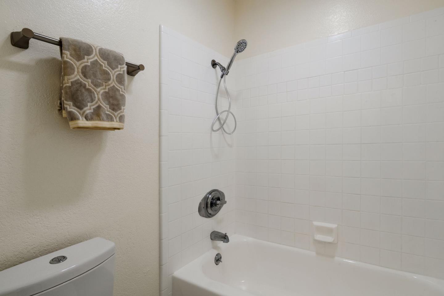 Photo #17: ML82045697 Listing: Photo #17