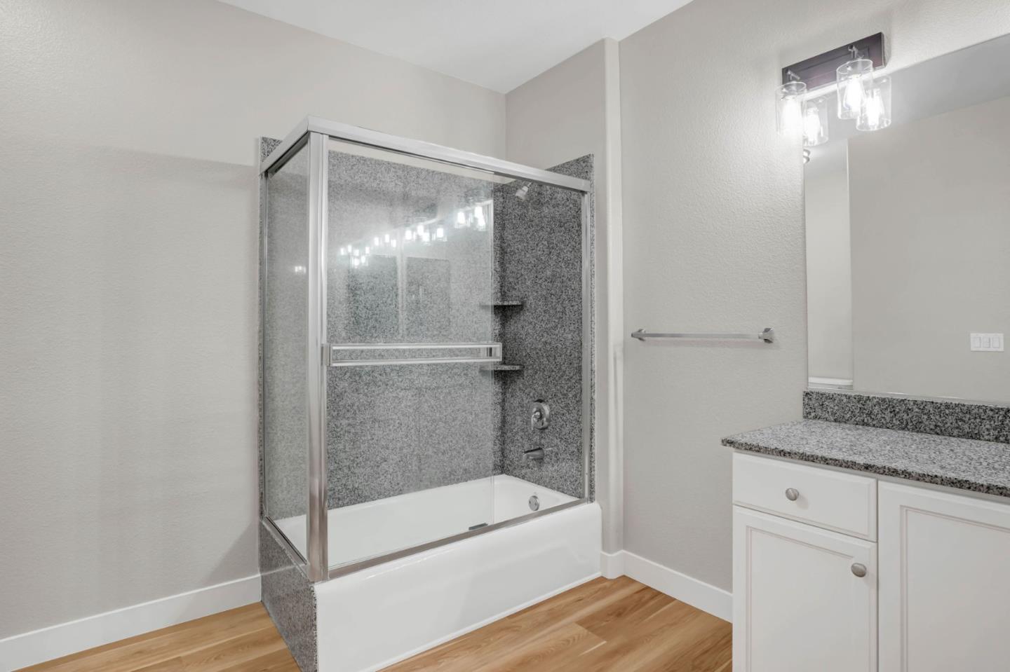 Photo #17: ML82045712 Listing: Photo #17