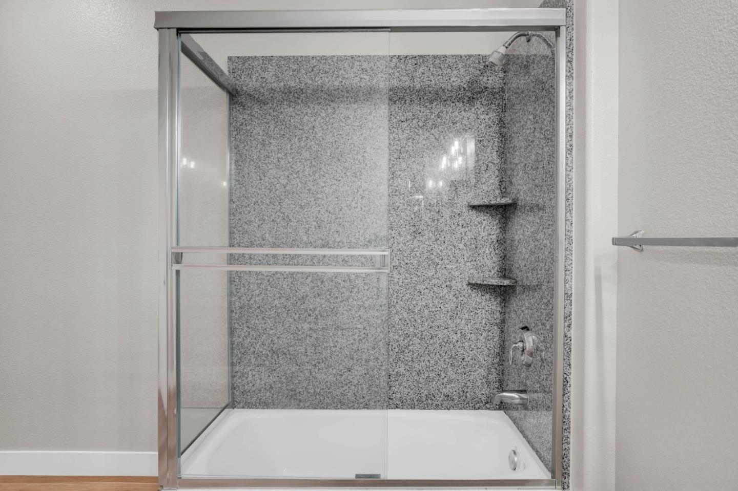 Photo #18: ML82045712 Listing: Photo #18