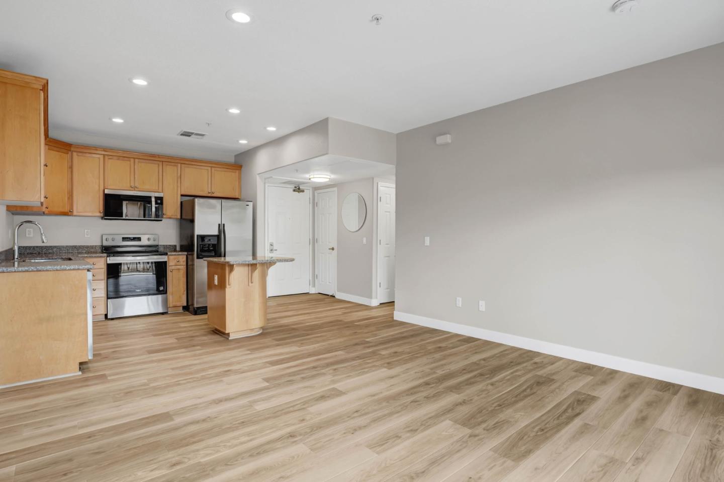 Photo #5: ML82045712 Listing: Photo #5