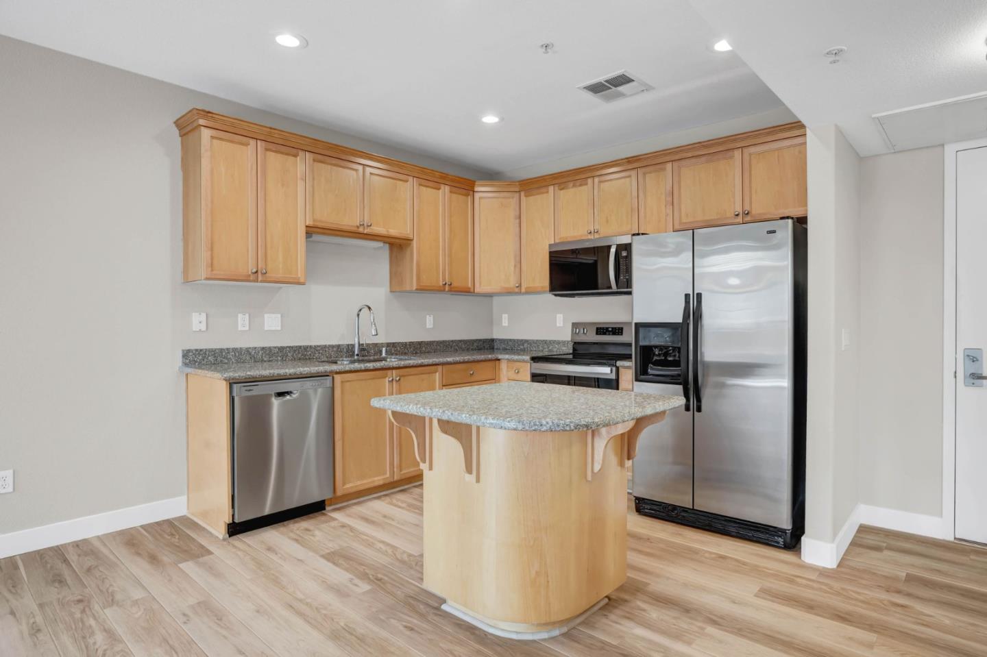 Photo #6: ML82045712 Listing: Photo #6