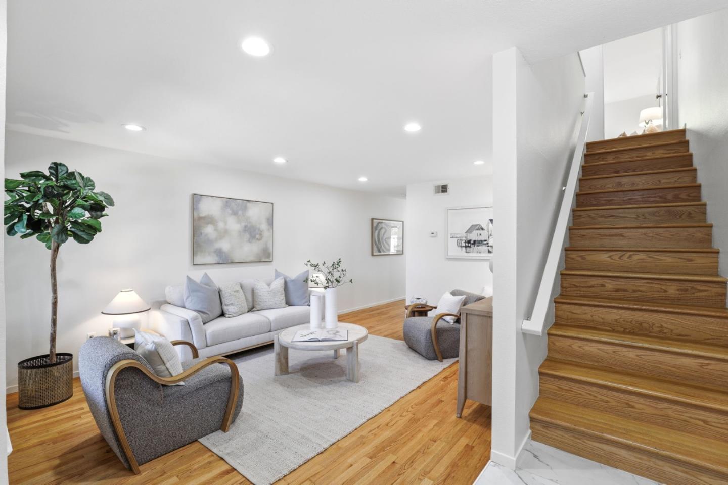 Photo #5: ML82045736 Listing: Photo #5