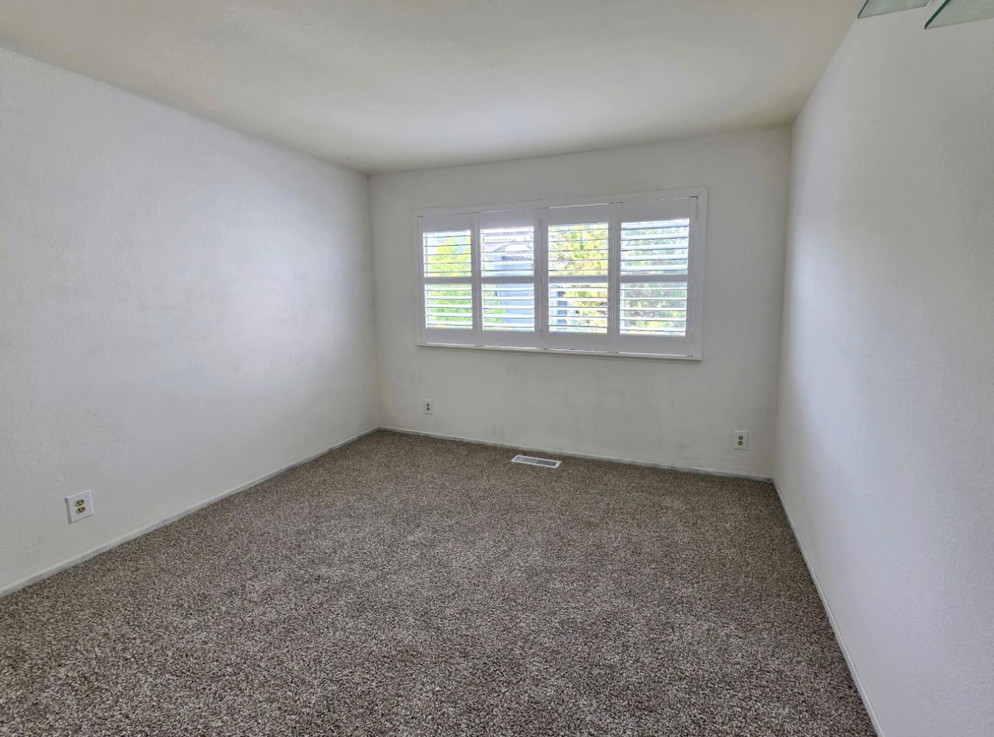 Photo #22: ML82045794 Listing: Photo #22