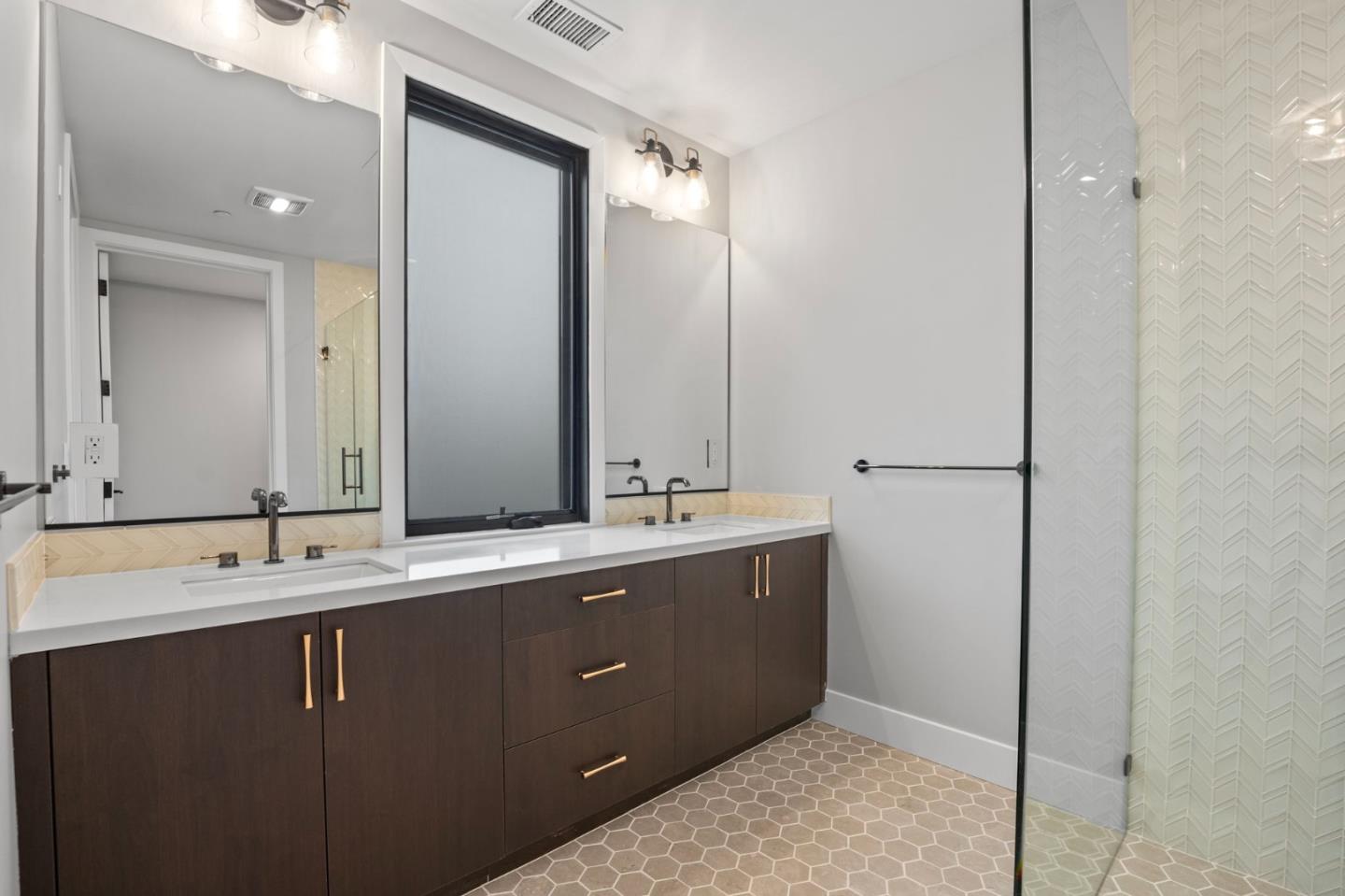 Photo #25: ML82045828 Listing: Photo #25